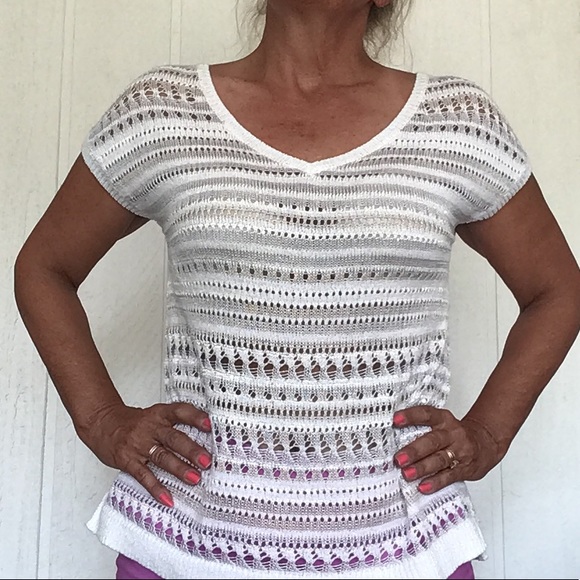 WHITE HOUSE BLACK MARKET CROCHET KNIT TOP SMALL - Picture 4 of 14